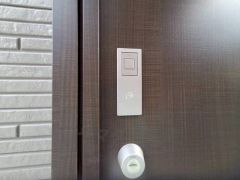 万が一落としてしまっても町の鍵屋さんなどでは簡単に合鍵を作ることができないので、防犯性が高く安心です。