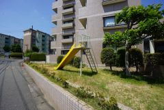 敷地内に公園が完備されています＾＾自然と家族の距離がぐっと近づく、新しい暮らしをぜひご提案します＾＾