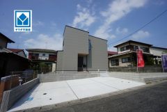 地球に優しいオール電化住宅。東福間駅徒歩6分と忙しい朝や遅い帰宅時にも嬉しいですね＾＾広々とした庭付き＾＾
