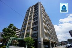 令和7年7月リフォーム済み。スーパーやコンビニなども近く周辺環境充実。快適でゆとりのある生活空間で新生活を始めましょう^^