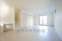 断熱性能の窓ガラスを採用。省エネ、光熱費カットにも貢献します。夏は涼しく、冬は暖かく快適に過ごせますよ＾＾