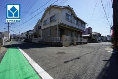 住人以外の車の進入も少なく、小さなお子様を持つご家庭にも安心です。
