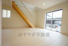 温かみのある雰囲気と、キッチンでの作業性を兼ね備え、家族の笑顔あふれる団らんのひと時をお過ごしいただける設計になっています。