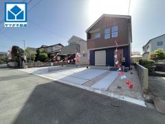 イオンモール福岡まで車約16分。（4.9ｋｍ）ショッピングやお食事、映画鑑賞なども楽しめます＾＾