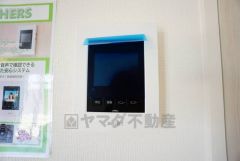 防犯性、セキュリティ対策に安心できるテレビモニター付きインターフォンです。セールスマン対策にもなり安心できます。