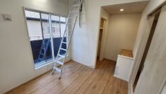 住む人のこだわりを活かす洋室。日当たりがよく、寝室としての利用もおすすめ。