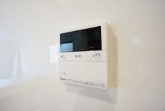 おいだき機能つきなのでお風呂に入る時間が異なるご家庭には嬉しいですね。ボタン一つで快適で便利な生活が＾＾