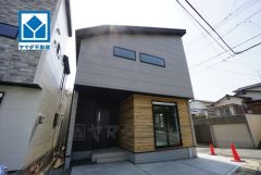 若宮小学校まで徒歩7分と近く、お子様も無理なく通えます。快適でゆとりのある生活空間で新生活を始めましょう^^