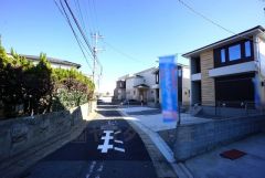 住人以外の車の進入も少なく、小さなお子様を持つご家庭にも安心です。