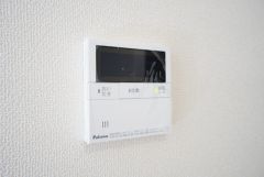 おいだき機能つきなのでお風呂に入る時間が異なるご家庭には嬉しいですね。ボタン一つで快適で便利な生活が＾＾