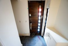 同仕様写真。たっぷり収納できるシューズボックスです。家族全員の靴がきれいに整頓できます。