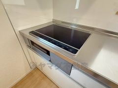 IHクッキングヒーターは火を使わないため、火災の発生リスクを抑えることが出来ます。汚れてもサッとふけてお掃除らくらく＾＾