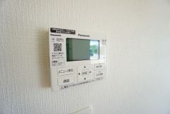 おいだき機能つきなのでお風呂に入る時間が異なるご家庭には嬉しいですね。ボタン一つで快適で便利な生活が＾＾