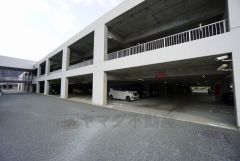 駐車場月額5500～18000円。詳しくはお問い合わせ下さい。