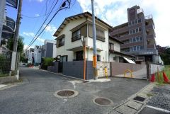 住人以外の車の進入も少なく、小さなお子様を持つご家庭にも安心です。