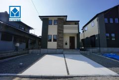 千鳥小学校徒歩9分、古賀北中学校徒歩8分。お子様の通学も安心です＾＾快適でゆとりのある生活空間で新生活を始めましょう^^