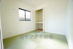 ＬＤＫに隣接する和室です。様々な使用用途で活躍しそうです。