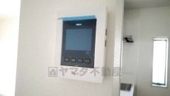 防犯性、セキュリティ対策に安心できるテレビモニター付きインターフォンです。セールスマン対策にもなり安心できます。