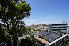 バルコニーからの眺望です。前面に遮るものがなく景色を一望できます。