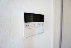 おいだき機能つきなのでお風呂に入る時間が異なるご家庭には嬉しいですね。ボタン一つで快適で便利な生活が＾＾