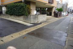 大型車の通行がなく、騒音や振動が少ないので静かで快適な生活を送れます。