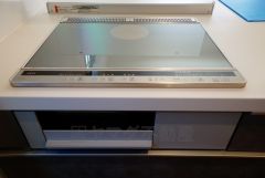 汚れてもサッとふける、お手入れのしやすいIHクッキングヒーター。オール電化なので経済的です。