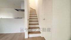 リビング階段になっているので、お顔を合わす回数が増え、ぐっと家族の距離が縮まります。