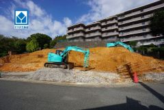 2号棟。現地（2026年10月14日）撮影。4つの個室と充実の収納が、毎日にゆとりと安らぎを生む4LDK。ランドリールームと洗面を並べた最短の家事動線＾＾
