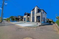 大型車の通行が少なく、騒音や振動が少ないので静かで快適な生活を送れます。