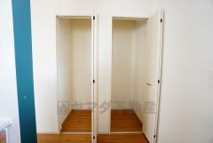 食品や飲料、調理器具を収納できるパントリー付き。週末に買いだめした食料を楽々収納できます。