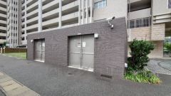 しっかりと扉の閉まるゴミ置き場。ゴミが散らかる心配もありません。