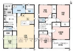 リビングは道路の反対側にあるため、歩行者から覗かれる心配がなく、プライバシーが保たれます。