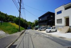 大きな車でも駐車しやすいため、車のサイズを気にせず好きな車に乗れます。