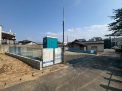 現地（2026年3月9日）撮影。大型車の通行が少なく、騒音や振動が少ないので静かで快適な生活を送れます。落ち着いた住宅地内で快適な生活を実現してみませんか。