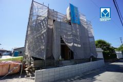 現地（2026年6月29日）撮影。大通りから離れた静かな住宅街。車通りも少なく安心。お気に入りの家具とインテリアで素敵な部屋を作りましょう。