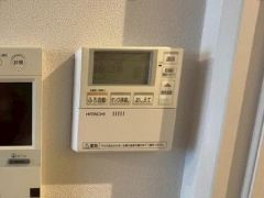 おいだき機能つきなのでお風呂に入る時間が異なるご家庭には嬉しいですね。ボタン一つで快適で便利な生活が＾＾