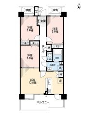 南向きで陽当たり良好。リビング12.8帖。全居室5帖以上、収納完備＾＾高層階なので、ちょっと窓を開けたら涼しい風が入ってきます＾＾