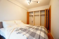 住む人のこだわりを活かす洋室。日当たりがよく、寝室としての利用もおすすめ。広めのクローゼットには荷物をすっきり片付けられ、ゆとりのある暮らしが出来ます＾＾