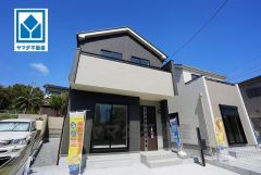 三苫駅徒歩10分、都心へのアクセス良好。スーパーやコンビニなども近く周辺環境充実。快適でゆとりのある生活空間で新生活を始めましょう^^