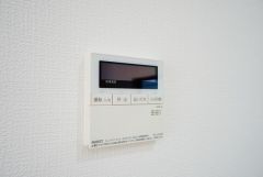 おいだき機能つきなのでお風呂に入る時間が異なるご家庭には嬉しいですね。ボタン一つで快適で便利な生活が＾＾