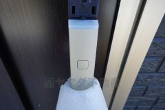 かざすだけで開閉できる、タッチキー採用の玄関。お買い物帰りで、両手がふさがってきても簡単に中に入れます＾＾