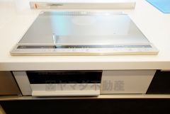 汚れてもサッとふける、お手入れのしやすいIHクッキングヒーター。オール電化なので経済的です。