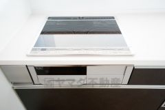 IHクッキングヒーターは火を使わないため、火災の発生リスクを抑えることが出来ます。汚れてもサッとふけてお掃除らくらく＾＾