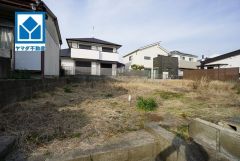 JR舞松原駅徒歩13分、都心へのアクセス良好。八田小学校まで徒歩8分と近く、お子様も無理なく通えます。