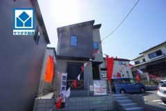 若宮小学校徒歩3分、多々良中学校徒歩13分と近くお子様も無理なく通えます。