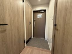 ご家族の靴をスッキリと片付けられるシューズボックス付きの玄関です＾＾スッキリと片付いた玄関は気持ちがいいです。