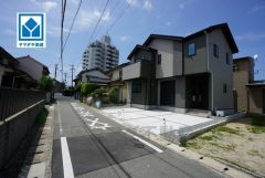 車の通り抜けができないので、小さな子供も安心して遊ばせることができます。