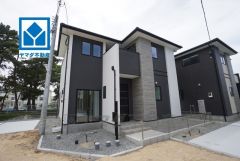 三苫駅まで自転車で5分（1.2ｋｍ）。スーパーやコンビニなども近く周辺環境充実。快適でゆとりのある生活空間で新生活を始めましょう^^