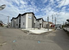 住人以外の車の進入も少なく、小さなお子様を持つご家庭にも安心です。落ち着いた住宅地内で快適な生活を実現してみませんか。