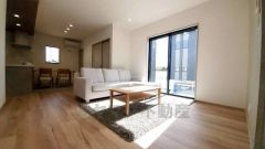 断熱性能の窓ガラスを採用。省エネ、光熱費カットにも貢献します。夏は涼しく、冬は暖かく快適に過ごせますよ＾＾